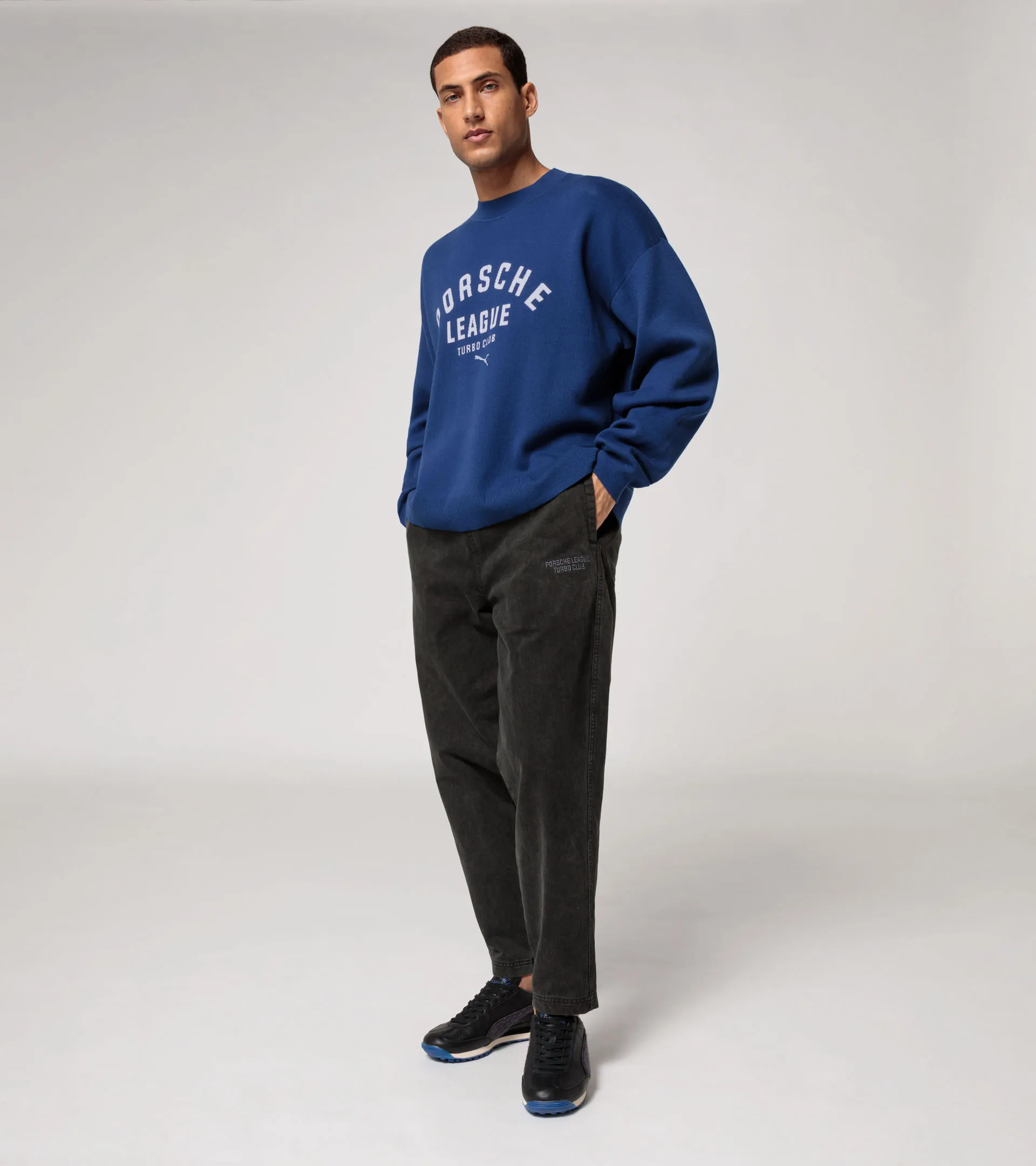 Knitted crew neck jumper 8