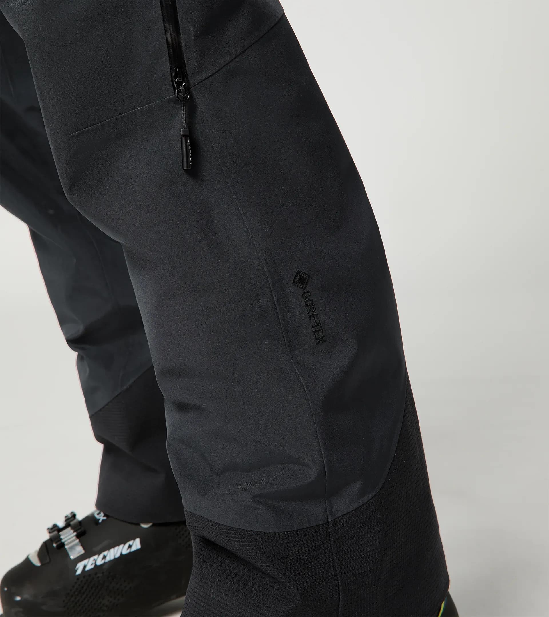 Ski trousers – Porsche x Norrøna  6