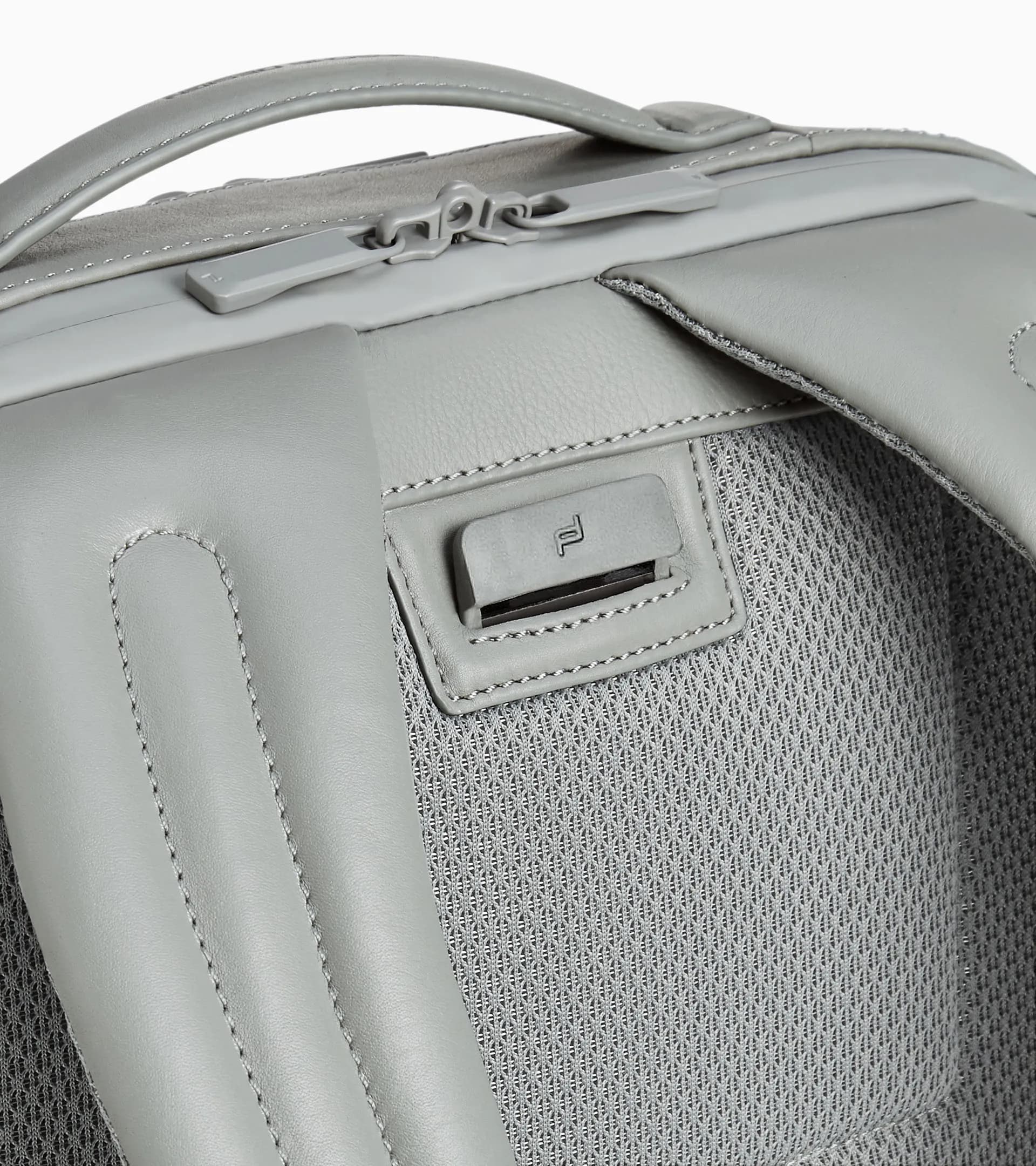 Roadster Leather Backpack S1 4