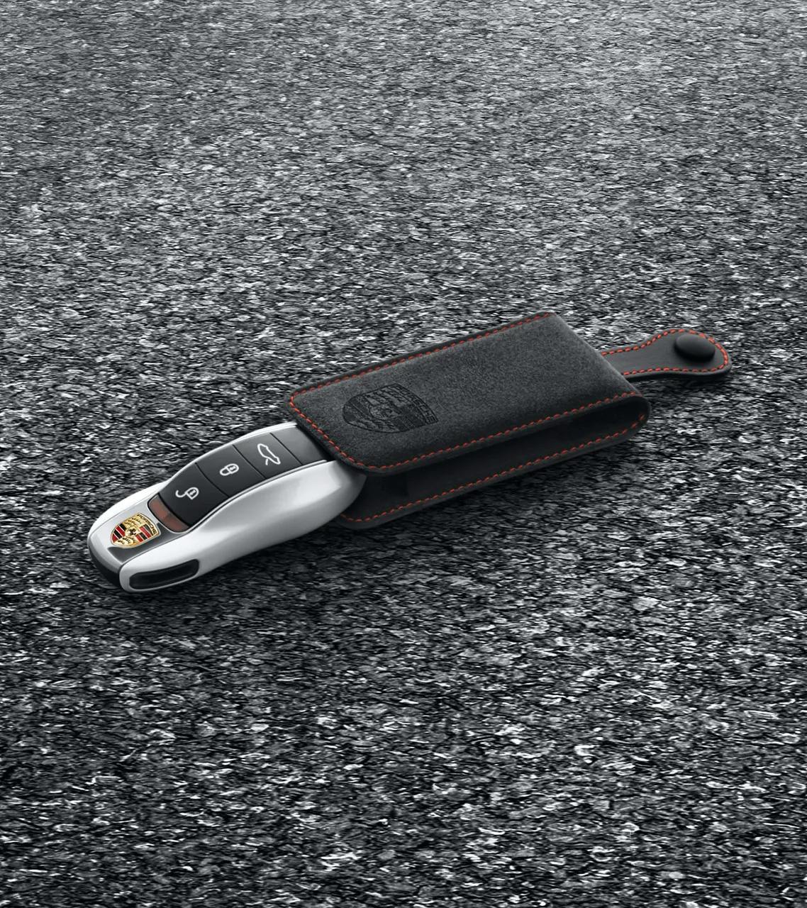 Porsche Key pouch in Alcantara® for 718,911,Panamera,Macan and Cayenne thumbnail 0