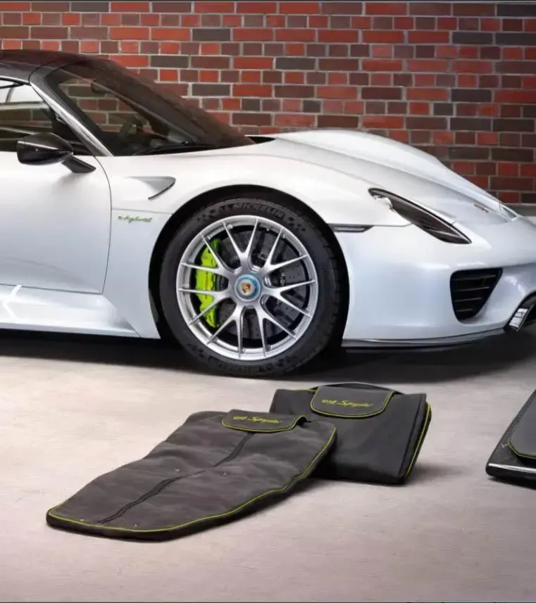 918 Spyder housse pour vêtements thumbnail 0