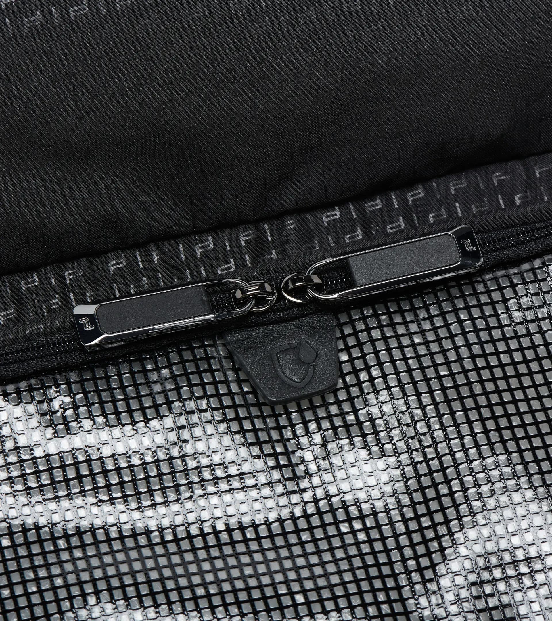 Roadster Nylon Washbag L 7