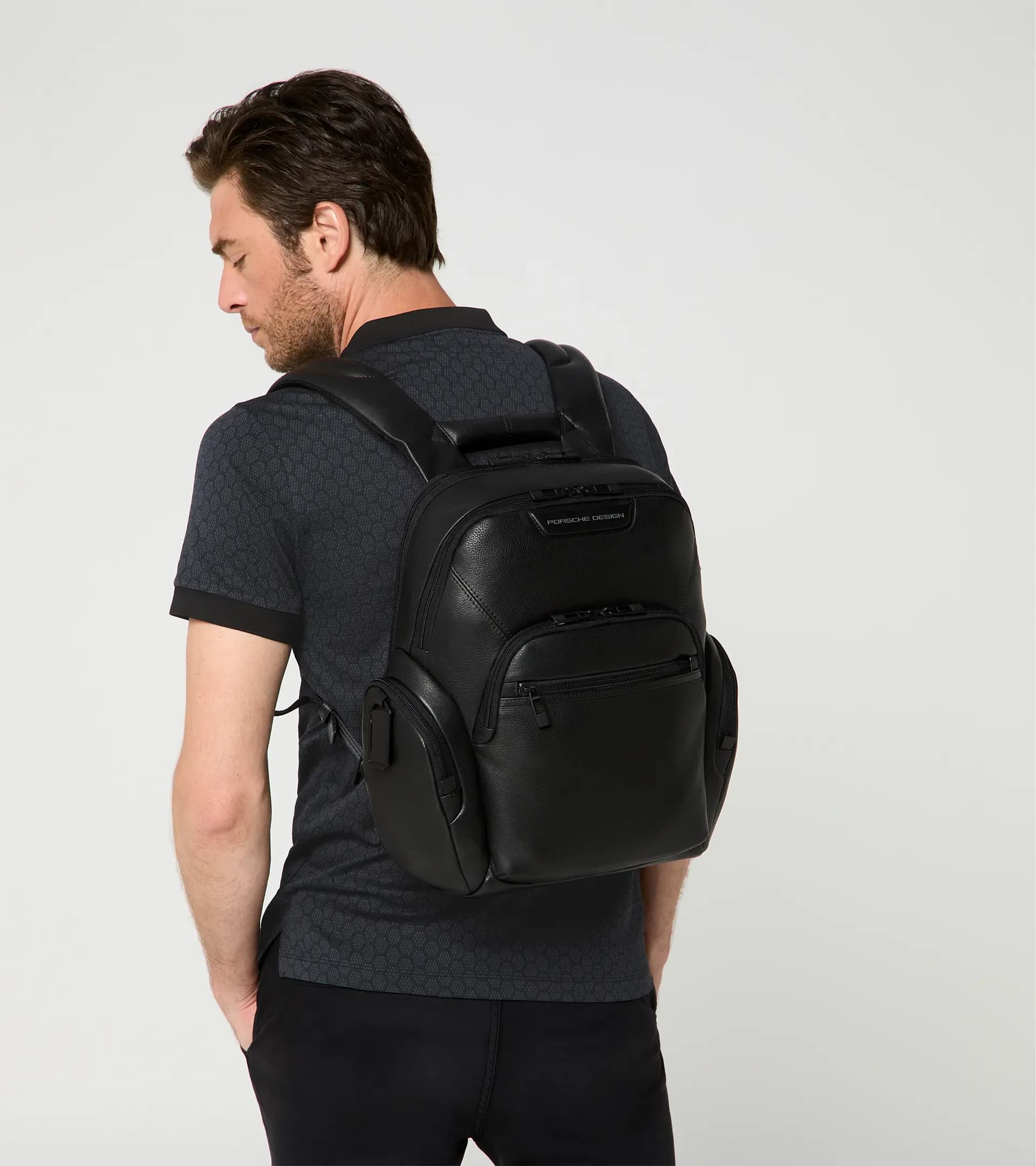 Roadster Leather Backpack S 8