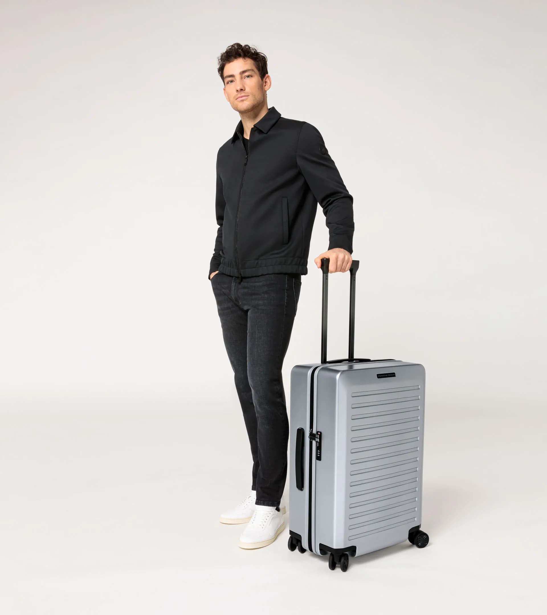 Voyager 2.0 Hardcase 4W Trolley M 4