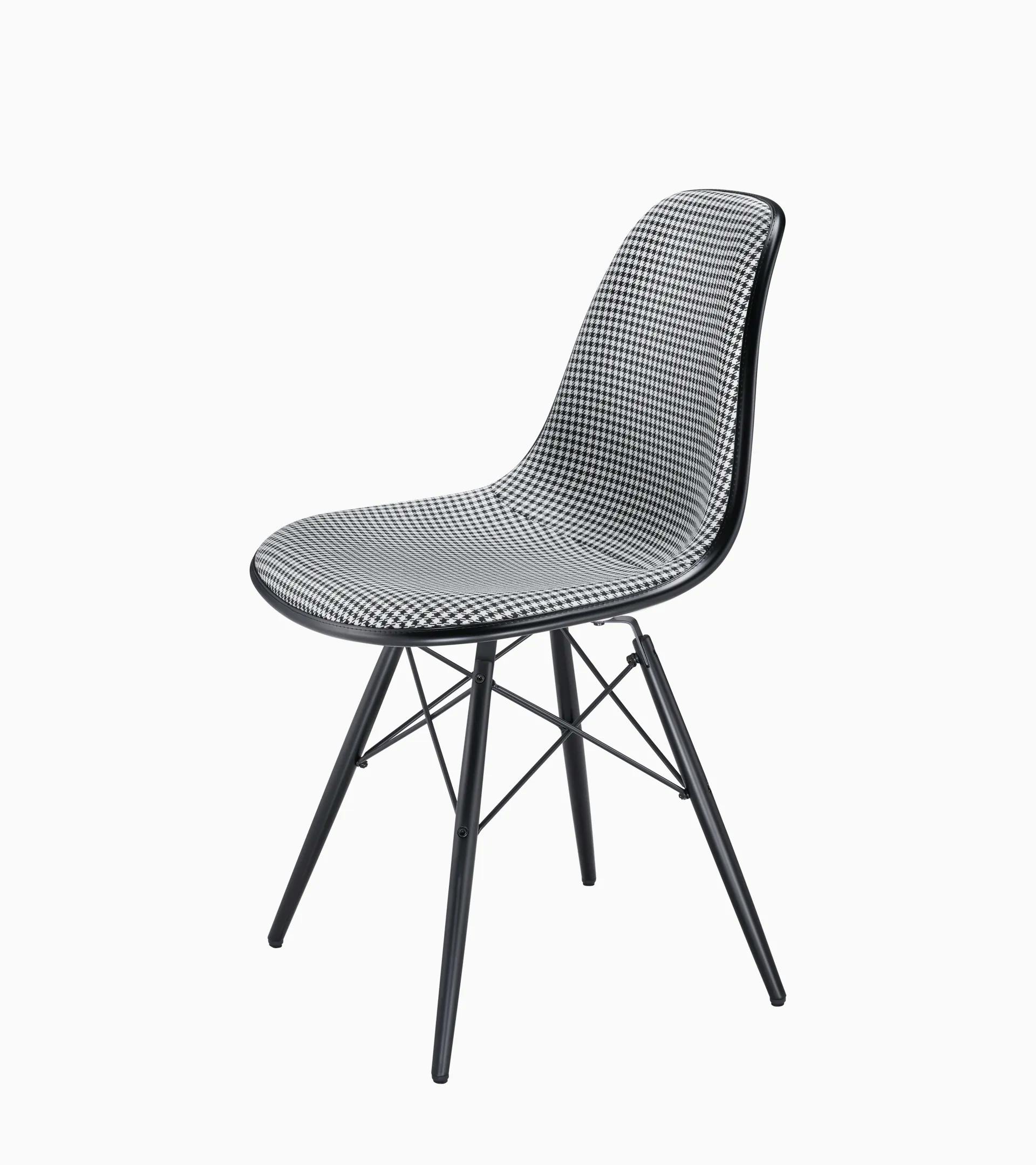 Eames Plastic Side Chair Pepita Edition – Limited Edition 2