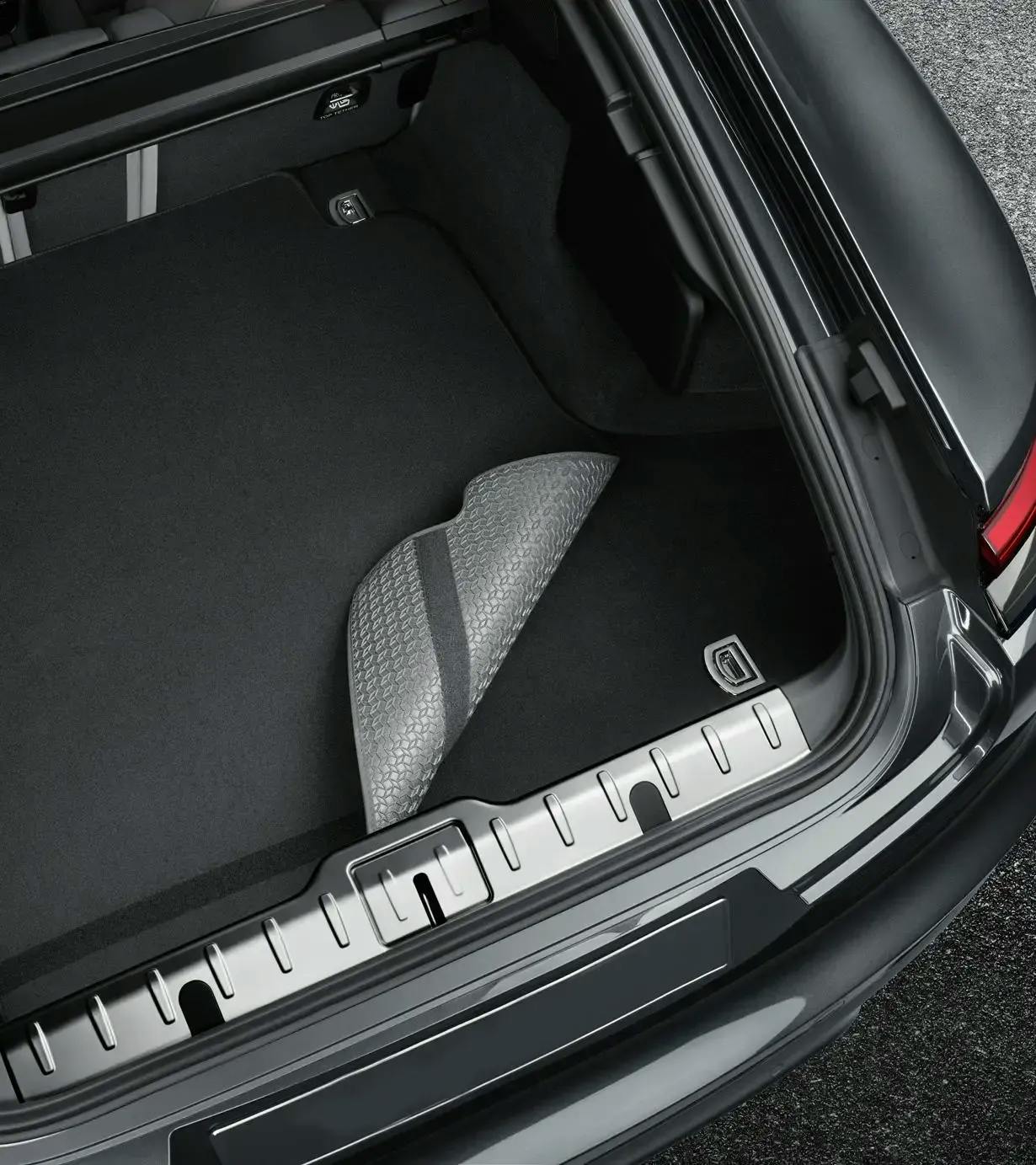 Reversible luggage-compartment mat with Nubuk surround - Panamera (G2 & G2 II) 1