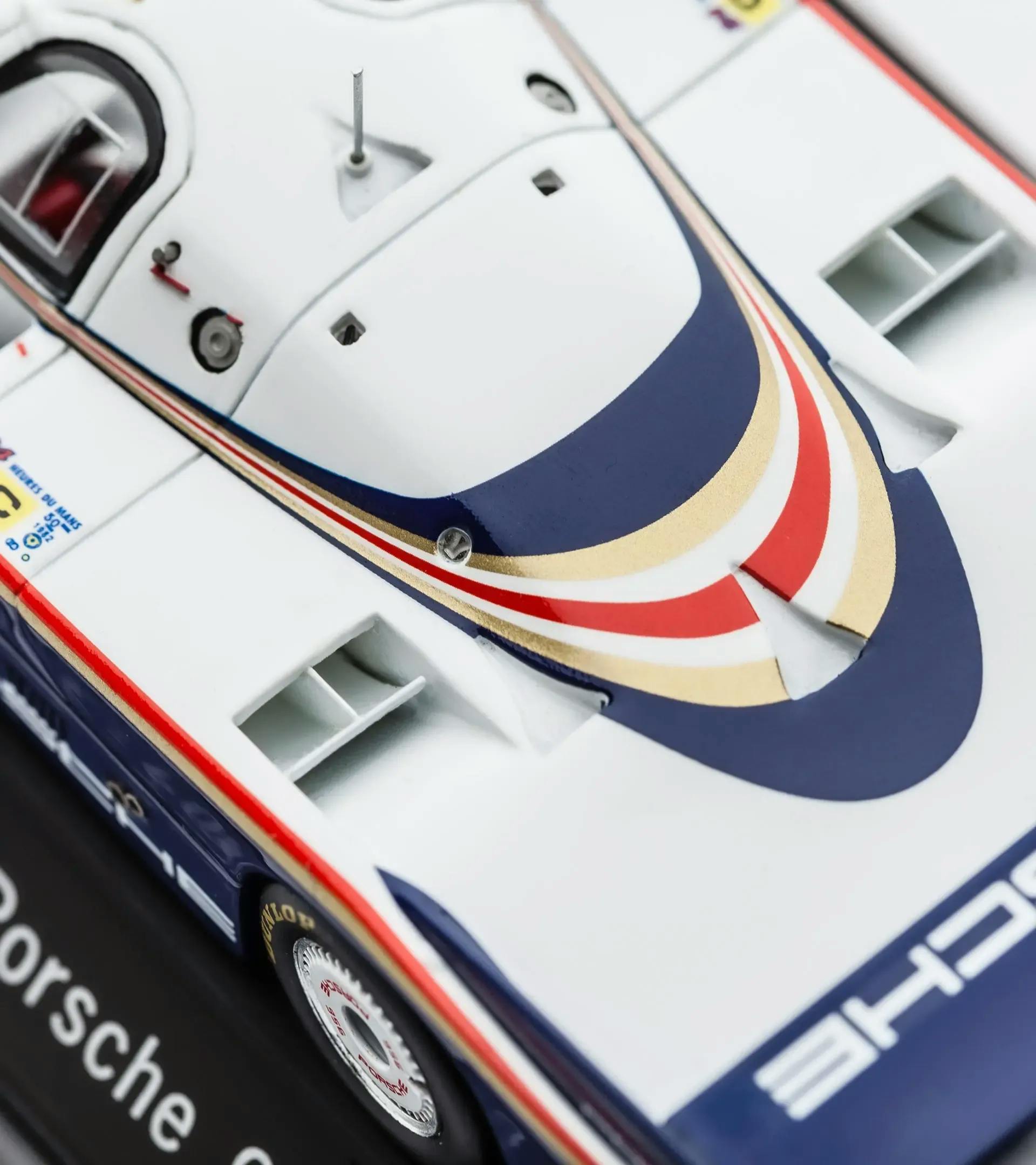 Porsche 956  – Ganador de Le Mans 1982 2
