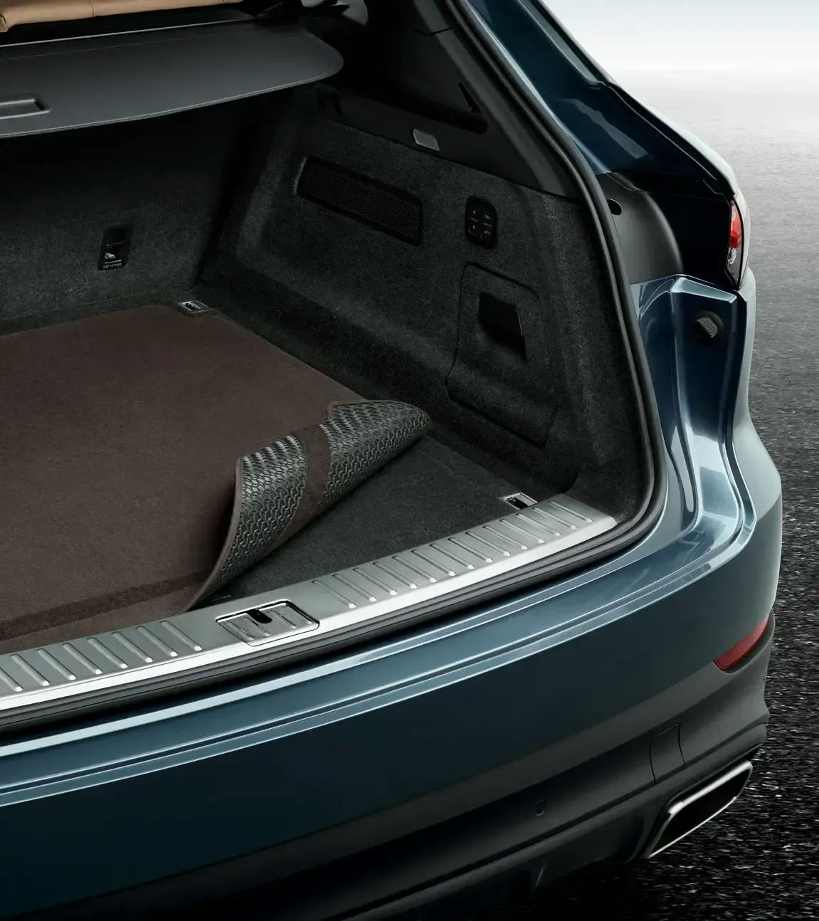 Reversible luggage-compartment mat with Nubuk surround - Cayenne (E2 & E2 II) 1