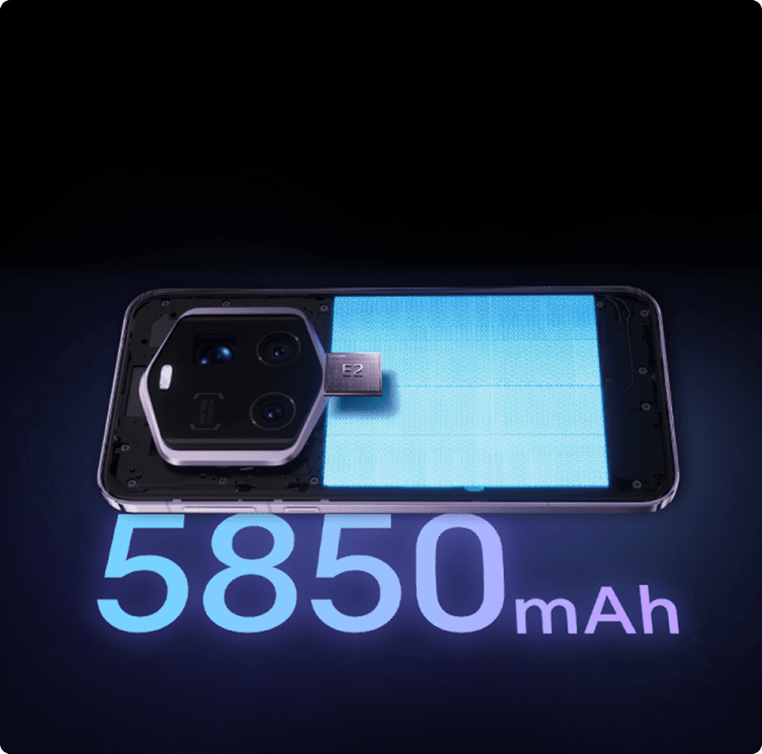 Rear view of the opened PORSCHE DESIGN HONOR Magic7 RSR with focus on the 6850 mAh battery
