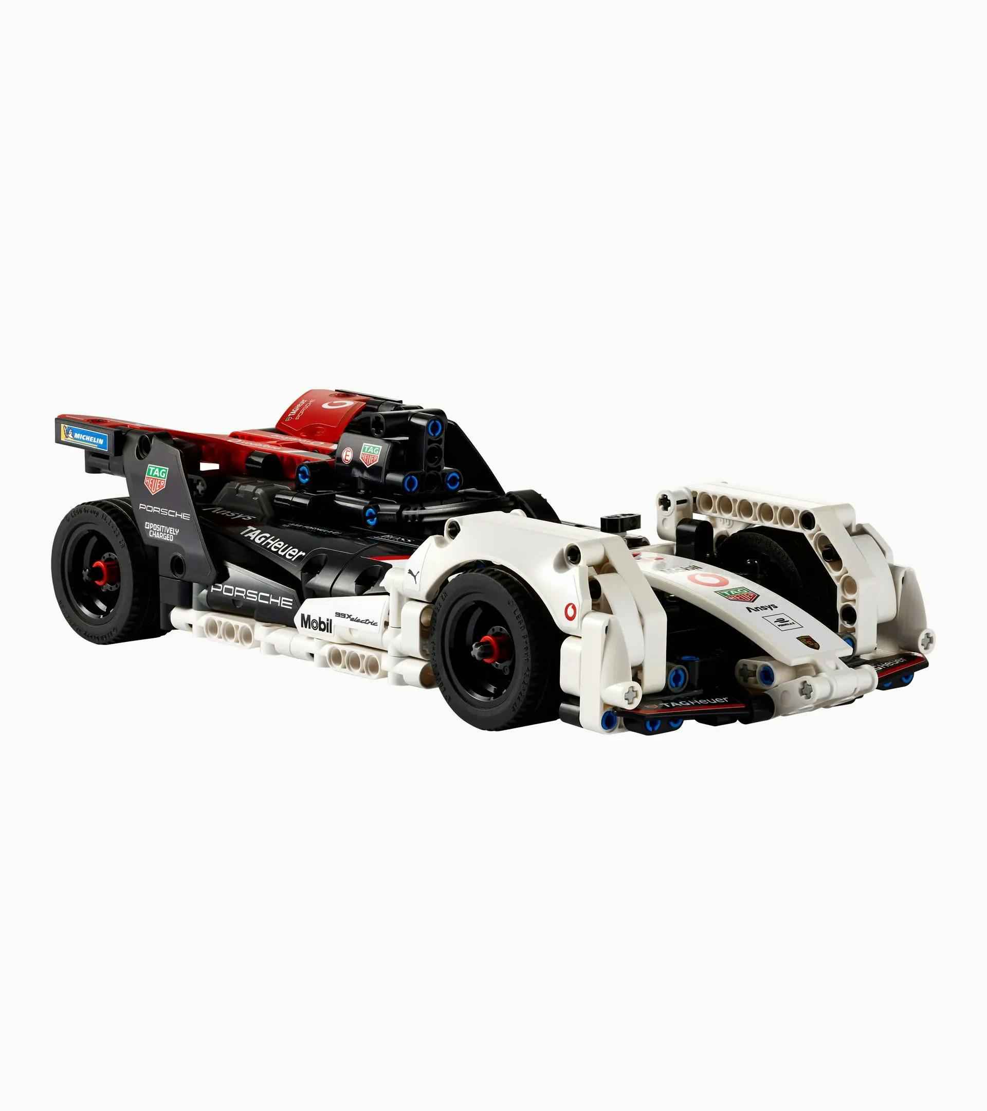 LEGO® Technic Formula E® Porsche 99X Electric 3