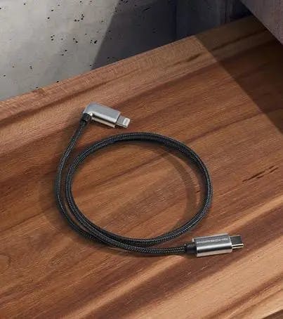 Cabo de alimentação para Smartphone USB Type-C™ com ligação Apple Lightning®