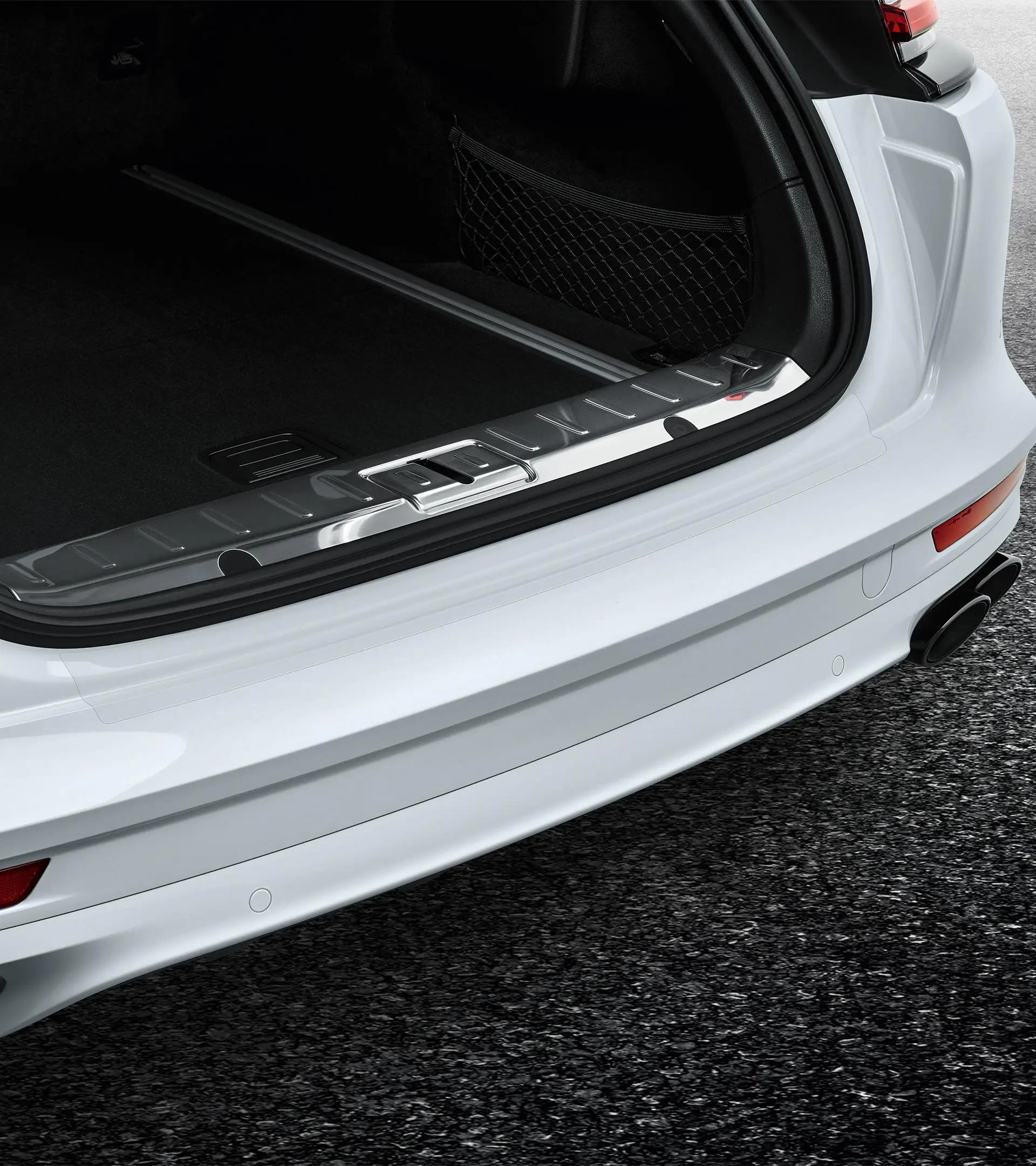 Loading sill protective film – Panamera (G2 & G2 II)