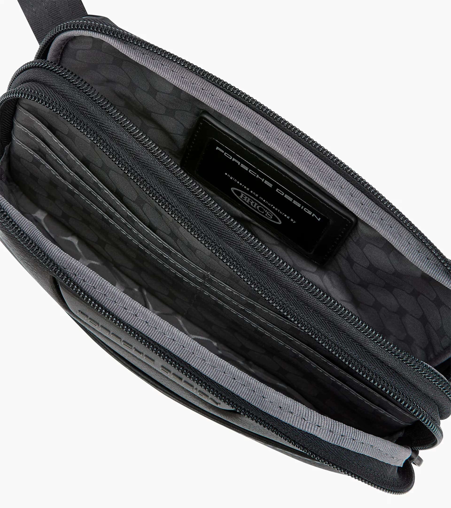 Roadster Leather Travel Pouch | PORSCHE SHOP Roadster Leather Travel Pouch | PORSCHE SHOP