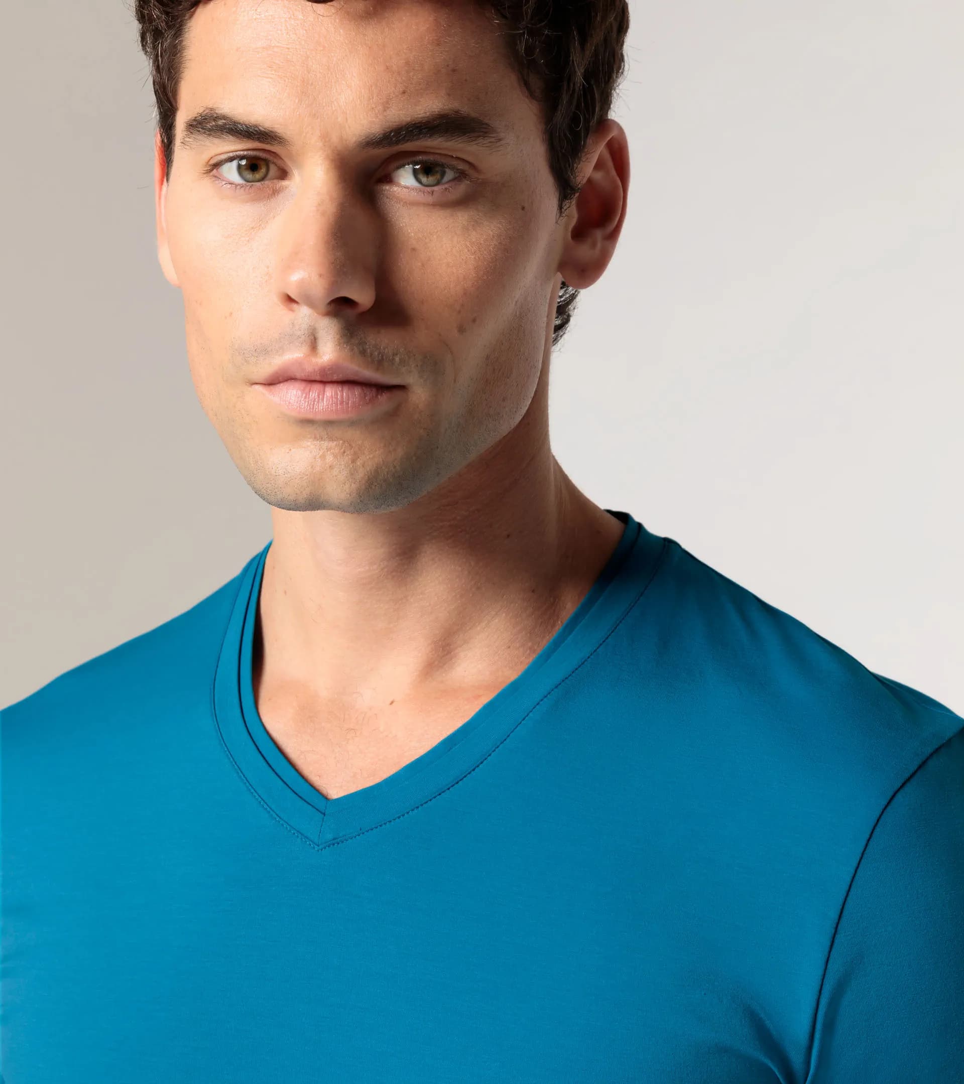 V-neck T-shirt | PORSCHE SHOP V-neck T-shirt | PORSCHE SHOP